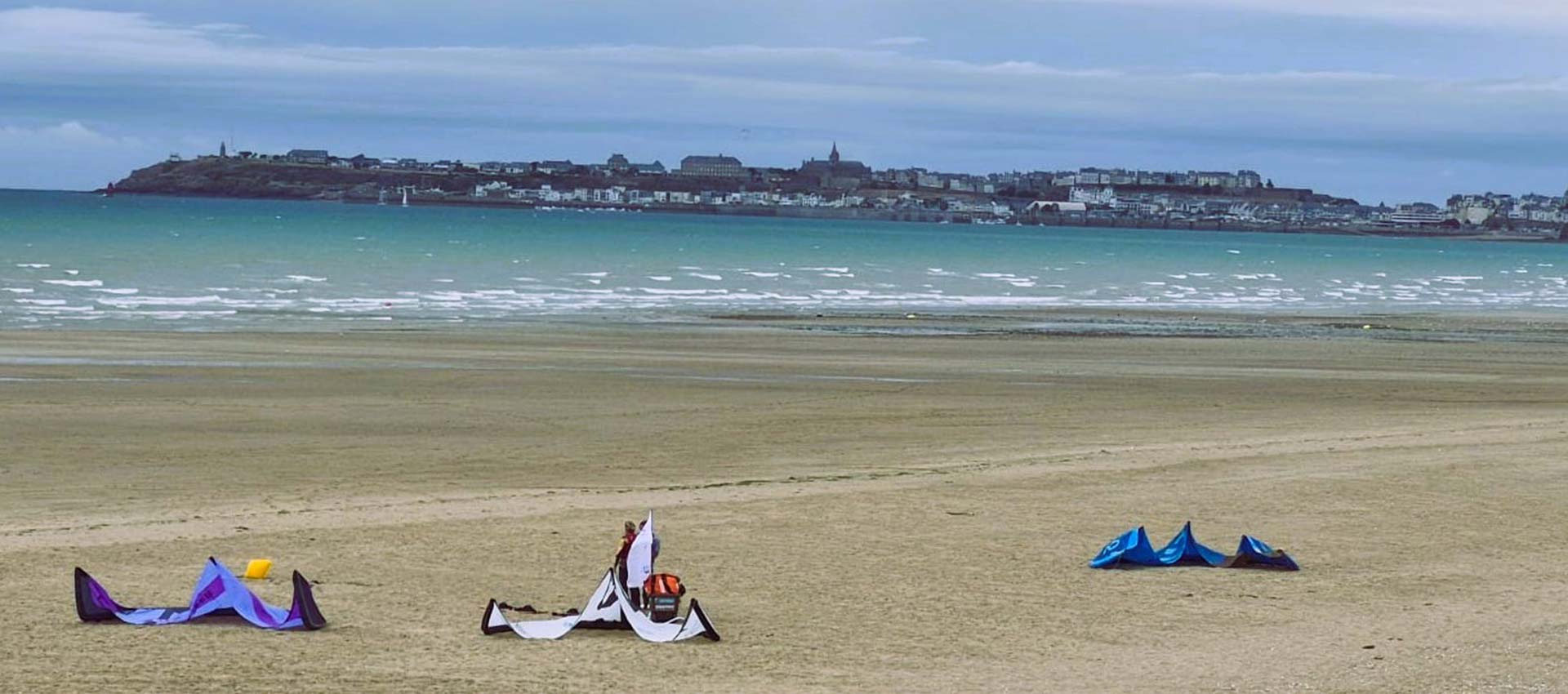  École de Kitesurf & Wingfoil :
